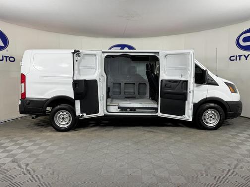 2020 Ford Transit-250 Base