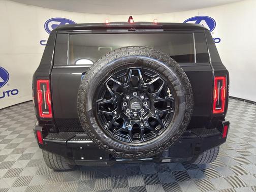Void Black 2024 GMC HUMMER EV SUV 2X