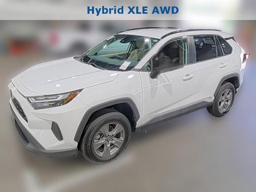 Ice Cap 2024 Toyota RAV4 Hybrid XLE