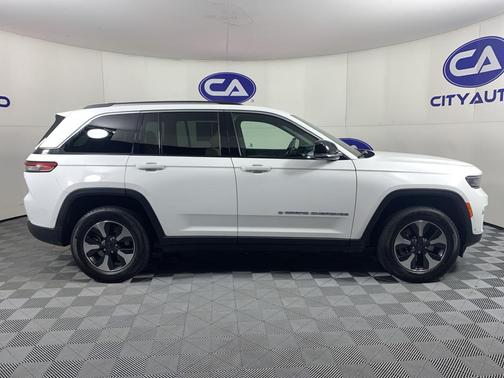 2023 Jeep Grand Cherokee 4xe Base