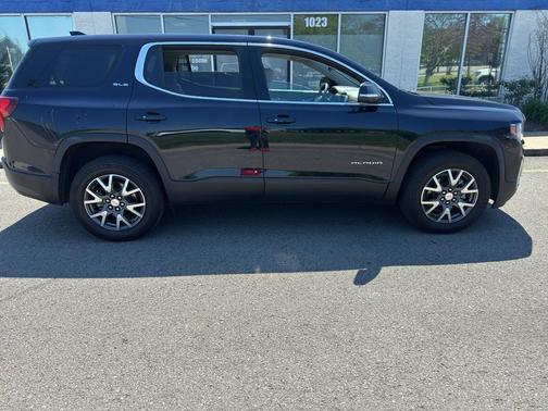 2022 GMC Acadia AWD SLE