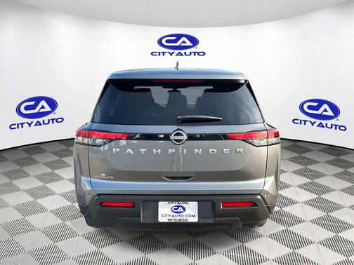2022 Nissan Pathfinder S 2WD