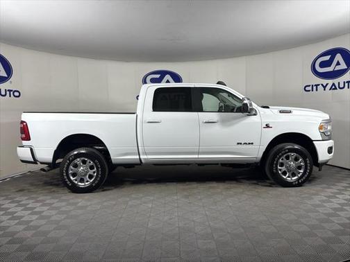 2024 RAM 2500 Laramie Crew Cab 4x4 6'4' Box