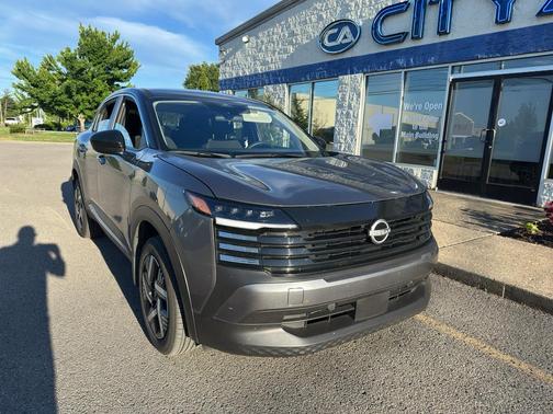 Gun Metallic/Super Black 2025 Nissan Kicks SV