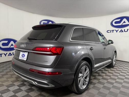 2022 Audi Q7 55 Premium Plus