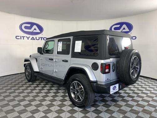 2023 Jeep Wrangler 4-Door Sahara 4x4