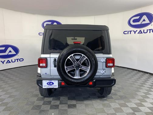 2023 Jeep Wrangler 4-Door Sahara 4x4