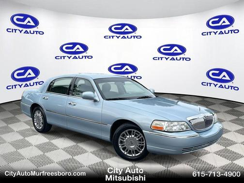 2010 Lincoln Town Car Signature