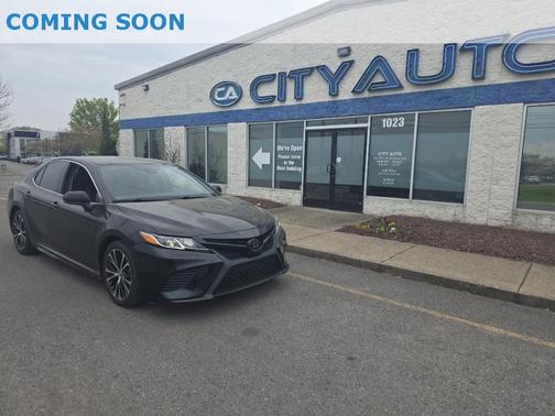 Midnight Black Metallic 2020 Toyota Camry SE