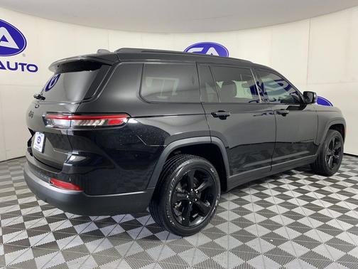 Diamond Black Crystal Pearlcoat 2021 Jeep Grand Cherokee L Altitude