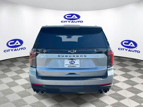 Sterling Gray Metallic 2025 Chevrolet Suburban 4WD Z71