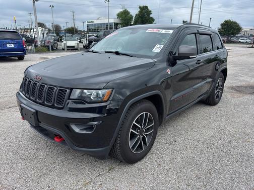 Diamond Black Crystal Pearlcoat 2021 Jeep Grand Cherokee Trailhawk