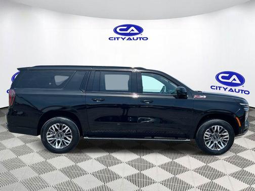 Black 2025 Chevrolet Suburban 4WD Z71
