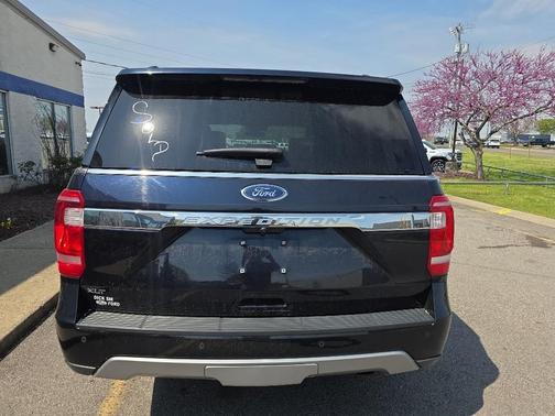 Antimatter Blue Metallic 2021 Ford Expedition XLT
