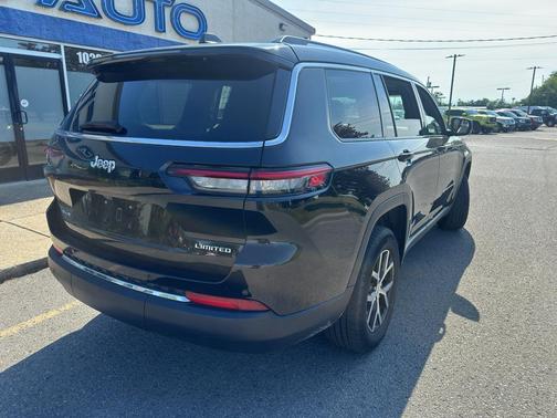 Diamond Black Crystal Pearlcoat 2023 Jeep Grand Cherokee L Limited