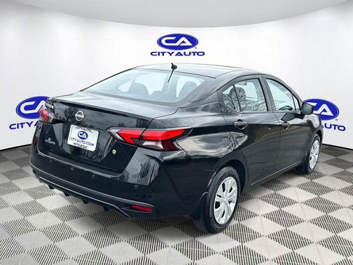 2025 Nissan Versa 1.6 S