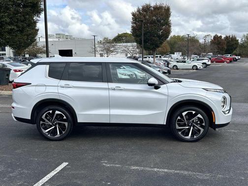 2024 Mitsubishi Outlander SE 2.5 2WD