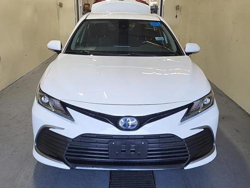 White 2022 Toyota Camry LE