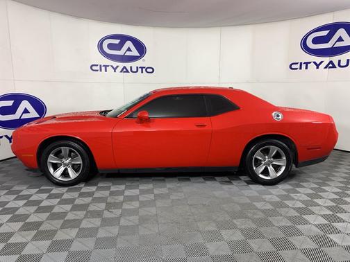 2015 Dodge Challenger SXT