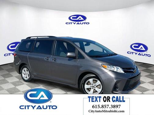 2019 Toyota Sienna LE