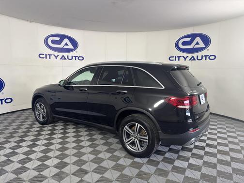 BLACK 2021 Mercedes-Benz GLC 300 Base