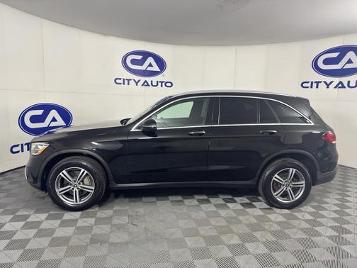 BLACK 2021 Mercedes-Benz GLC 300 Base