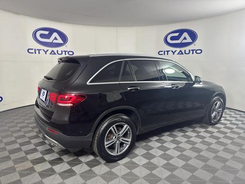 BLACK 2021 Mercedes-Benz GLC 300 Base