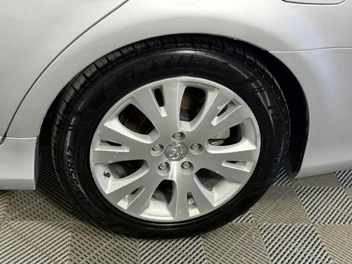 2012 Toyota Avalon Base