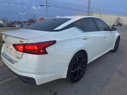 2023 Nissan Altima SR Intelligent AWD