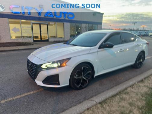 2023 Nissan Altima SR Intelligent AWD