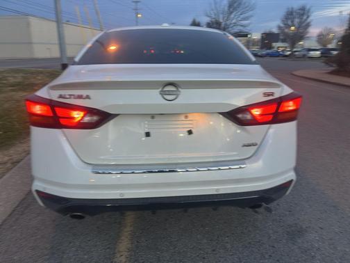 2023 Nissan Altima SR Intelligent AWD