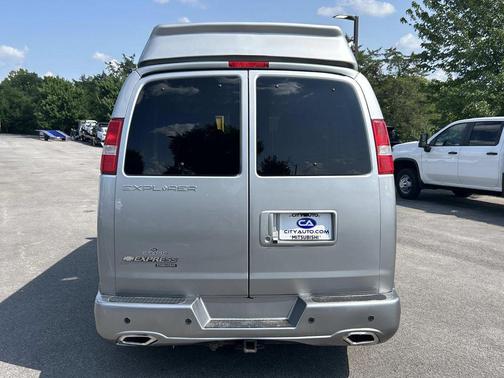 Silver Ice Metallic 2016 Chevrolet Express 2500 Work Van