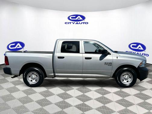 Bright Silver Metallic Clearcoat 2019 RAM 1500 Tradesman