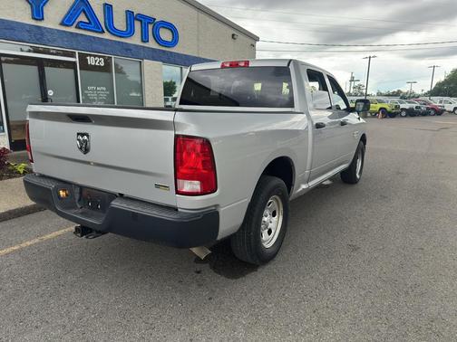 Bright Silver Metallic Clearcoat 2019 RAM 1500 Tradesman