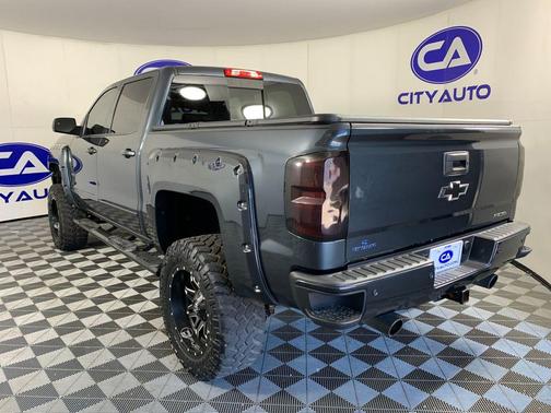 Graphite Metallic 2017 Chevrolet Silverado 1500 2LT