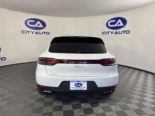 2021 Porsche Macan Macan