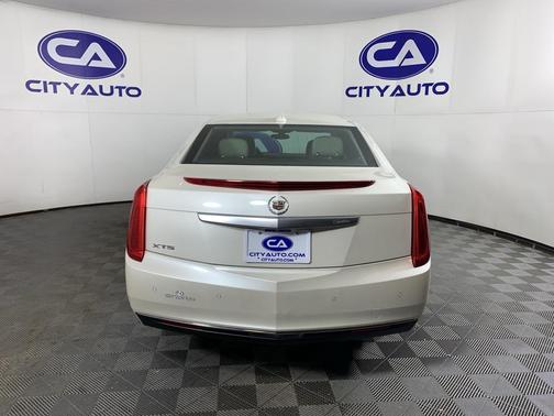 2015 Cadillac XTS Standard