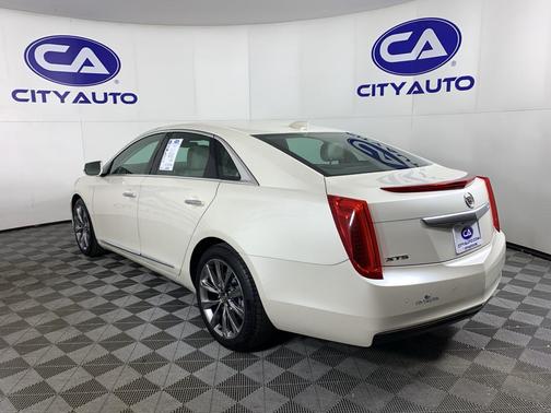 2015 Cadillac XTS Standard