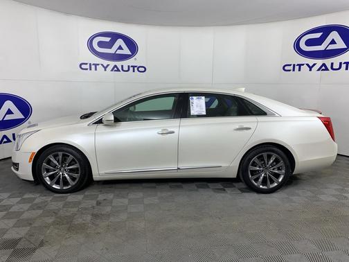 2015 Cadillac XTS Standard