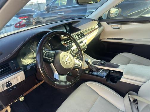 2016 Lexus ES 350 Base