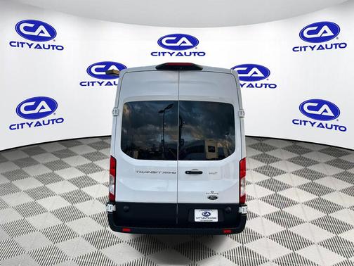 2024 Ford Transit-350 XLT