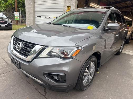 Gun Metallic 2020 Nissan Pathfinder S 2WD