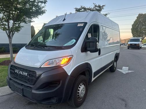 Bright White Clearcoat 2024 RAM ProMaster 2500 Tradesman