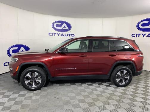 Velvet Red Pearlcoat 2022 Jeep Grand Cherokee 4xe Base