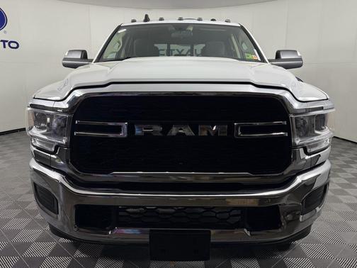2020 RAM 2500 Tradesman Crew Cab 4X4 6'4' Box