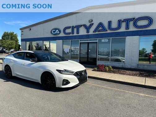 Pearl White Tricoat 2023 Nissan Maxima SR Xtronic CVT