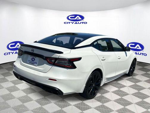 Pearl White Tricoat 2023 Nissan Maxima SR Xtronic CVT