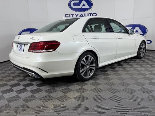 2016 Mercedes-Benz E-Class Sport