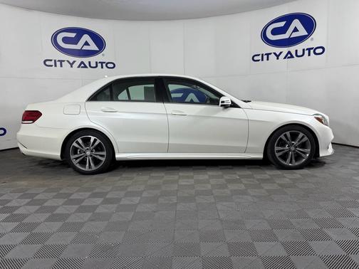 2016 Mercedes-Benz E-Class Sport