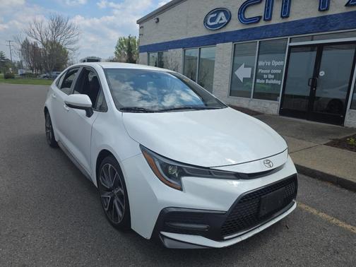 White 2022 Toyota Corolla SE